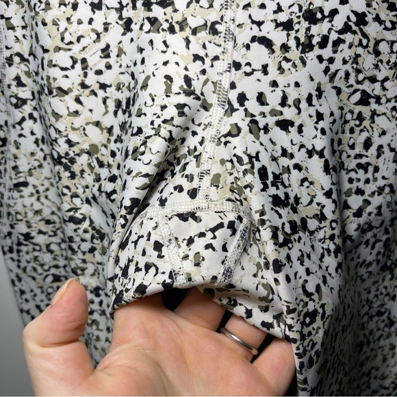 Old Navy women's white olive green splatter high waisted power soft leggings L - Picture 6 of 8